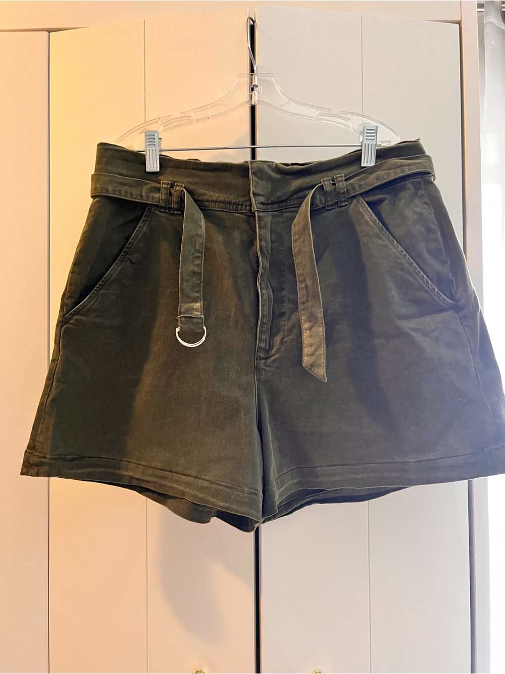 Frame high-Rise Olive Green Women's Belted Shorts